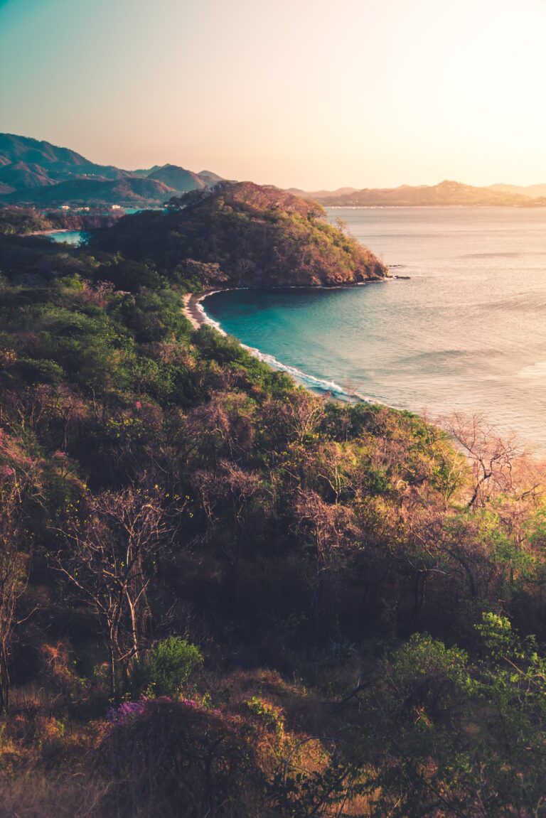Costa rica travel guide: The pacific side