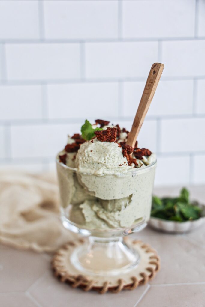 Mint chocolate ice cream with cookie crumble.