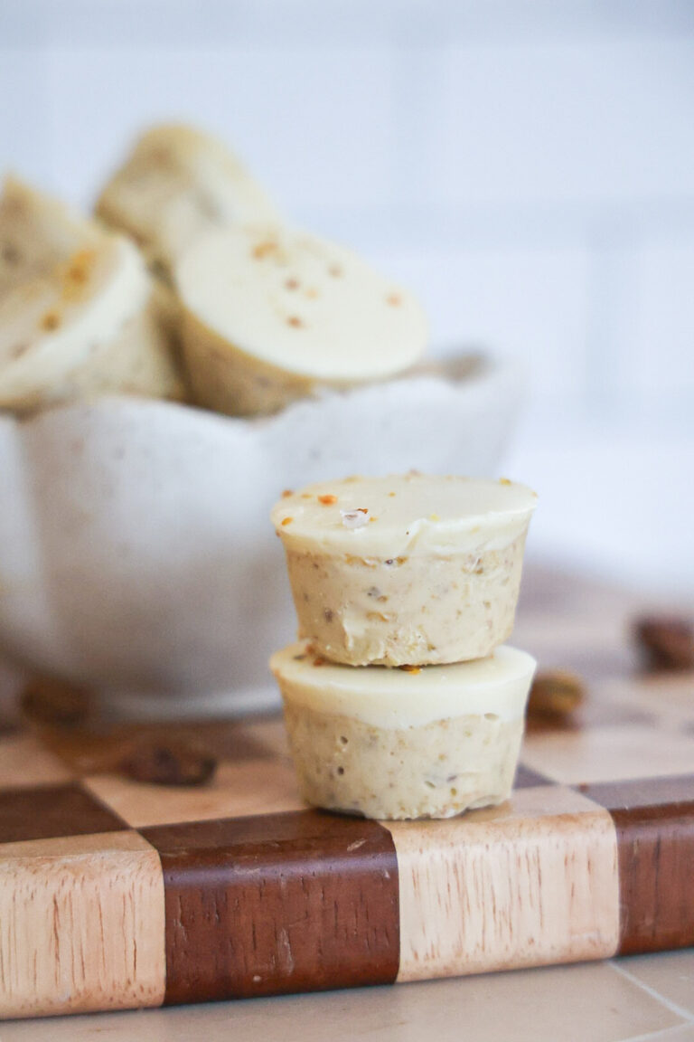 Pistachio frozen yogurt bites