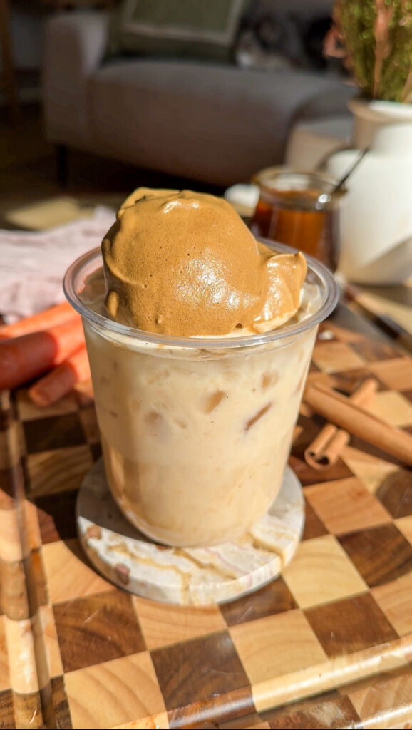 Dalgona whipped coffee latte