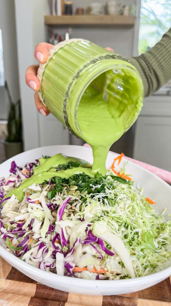 Detox salad dressing with avocado.
